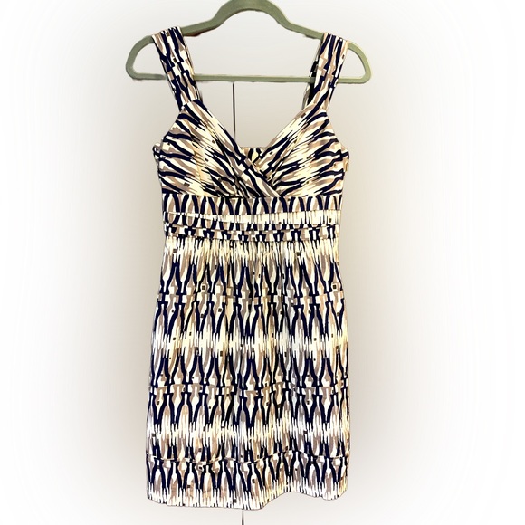 Ann Taylor Dresses & Skirts - Dress with pockets!